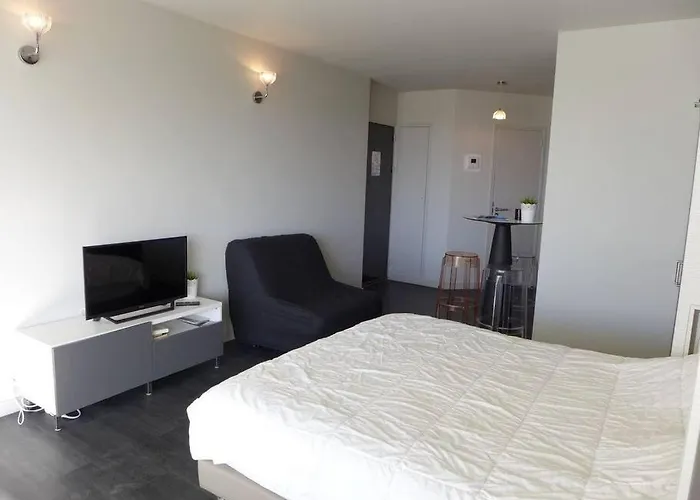 Superbe Miramar Plein Sud, Pieds Dans L'eau